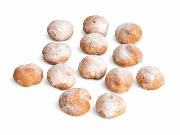 12 kleine slagroomsoesjes